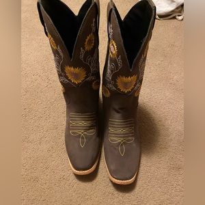sunflower cowboy boots.